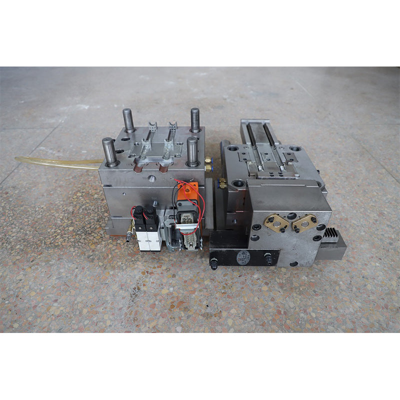 HUANXIN  Injection mold 3