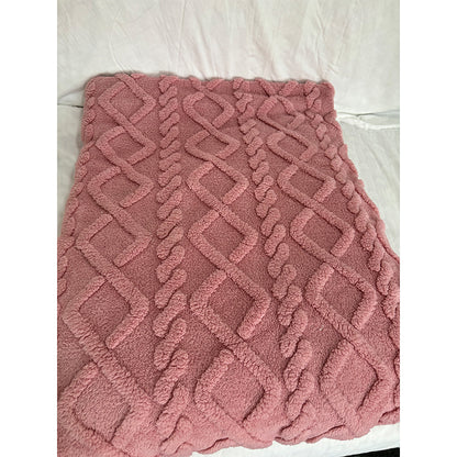 Minqi (suede jacquard) diamond velvet pattern Width 180cm-240cm g weight 220-320g/m^2 1/ roll Starting batch 2 tons  Soft skin warm