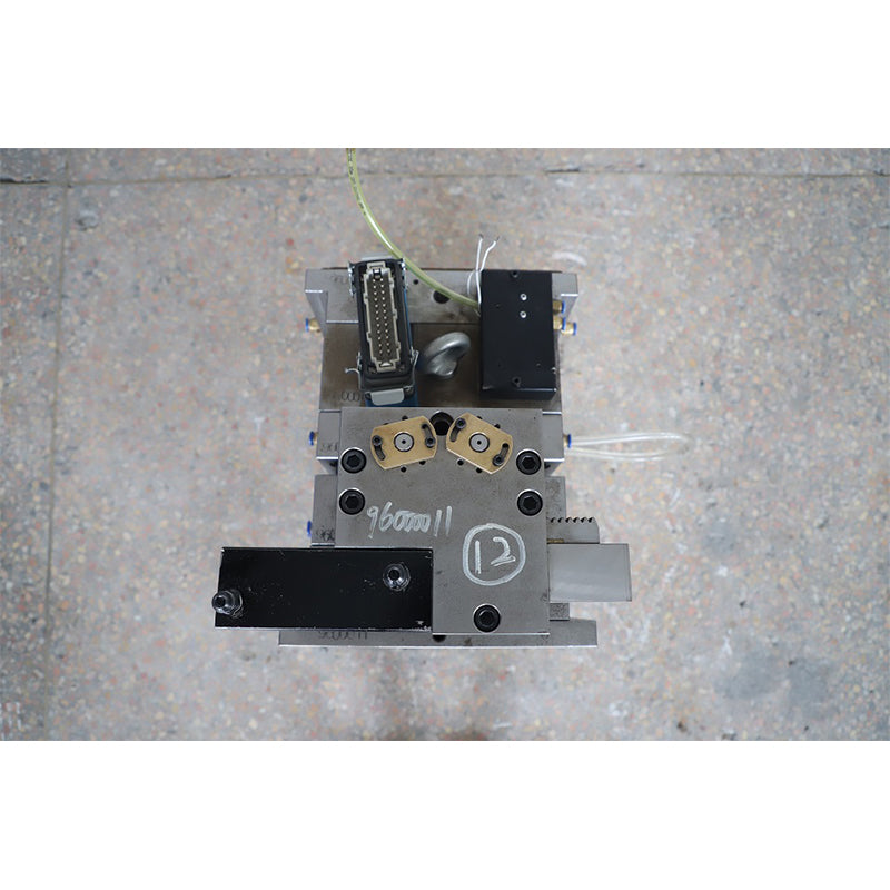 HUANXIN  Injection mold 3