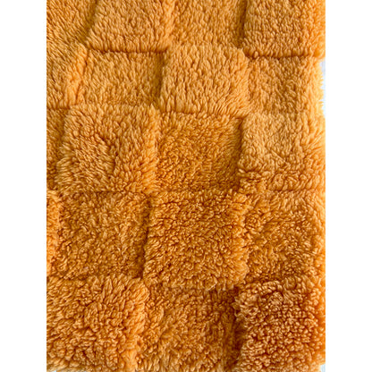 Minqi (suede jacquard) gingham pattern  Width 180cm-240cm g weight 220-320g/m^2  1/ roll Starting batch 2 tons  Soft skin warm