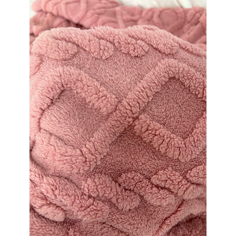 Minqi (suede jacquard) diamond velvet pattern Width 180cm-240cm g weight 220-320g/m^2 1/ roll Starting batch 2 tons  Soft skin warm